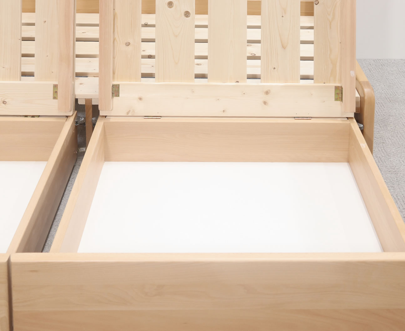 Detail úložného prostoru postele Flexo