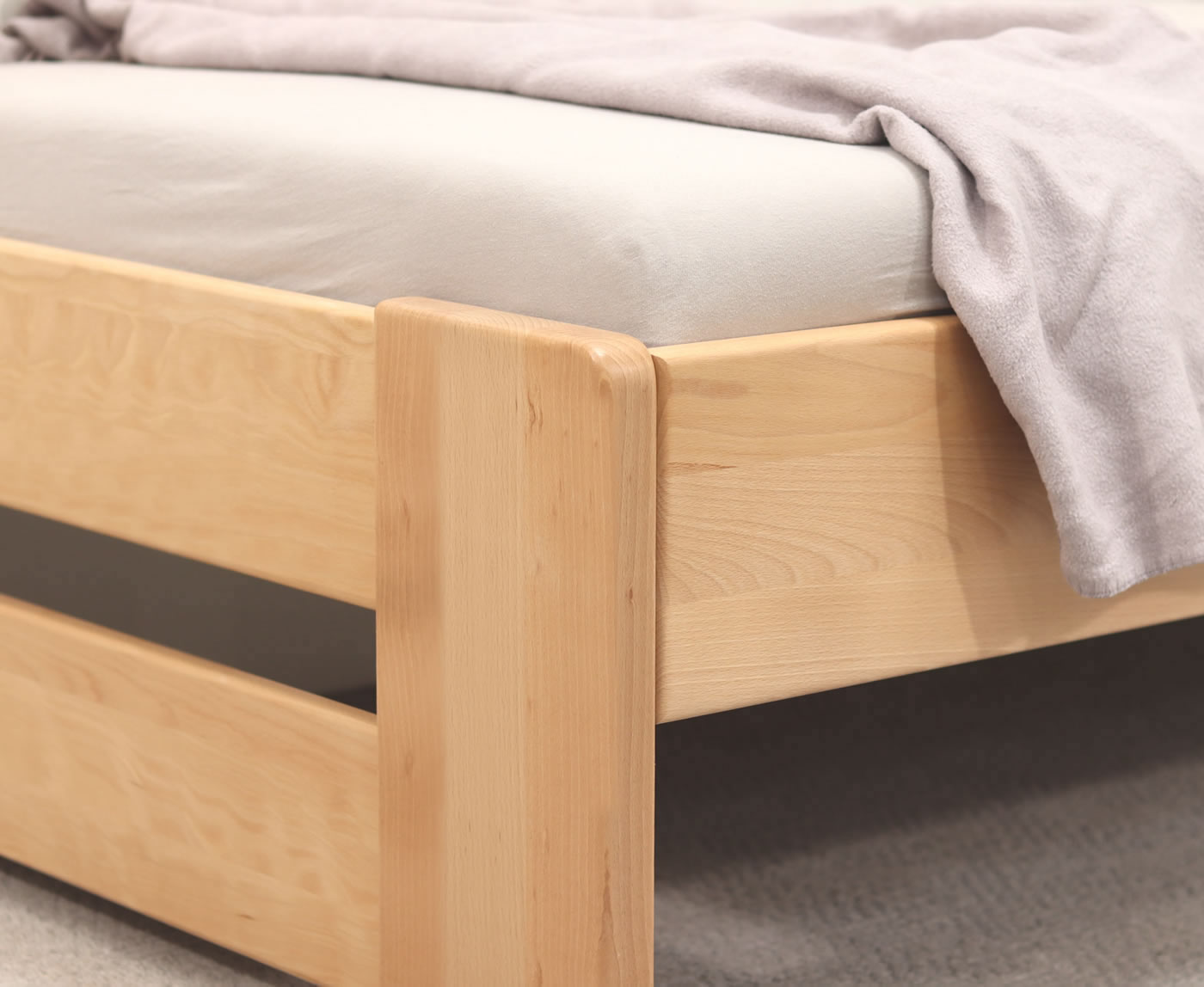 Detail provedení postele Miva