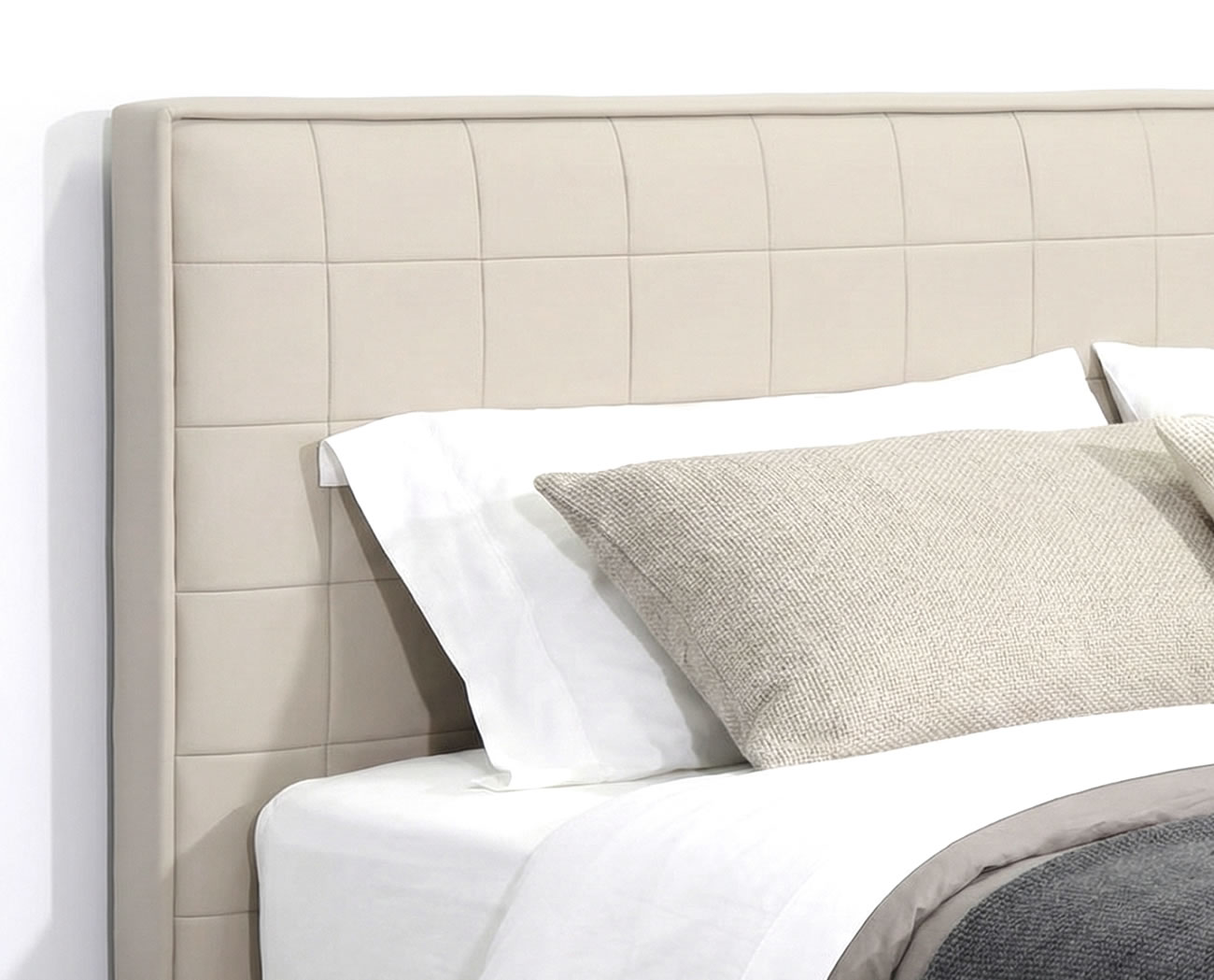 Postel Belarona čelo