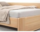 Zvýšená buková postel s roštem MIVA s bočním čelem, 120x200 Zvýšená buková postel s roštem MIVA s bočním čelem, 120x200