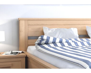 Detail - čelo postel z masivu Laura Detail - čelo postel z masivu Laura