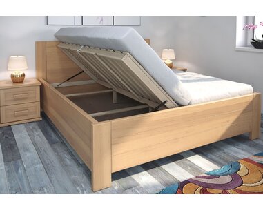 Postel Ivana - detail čela Postel Ivana - detail čela