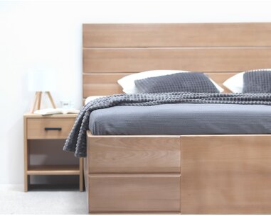 Vysoká dřevěná postel s úložným prostorem Diplomat Vysoká dřevěná postel s úložným prostorem Diplomat