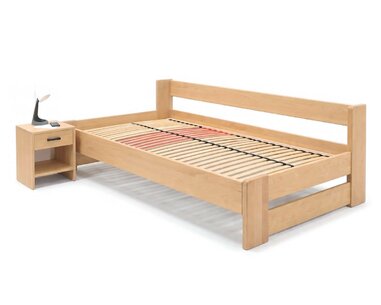 Zvýšená postel jednolůžko MIVA s bočním čelem 140x200, masiv buk Zvýšená postel jednolůžko MIVA s bočním čelem 140x200, masiv buk