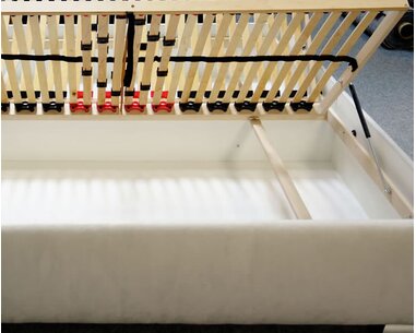 Zvýšená čalouněná válenda s úložným prostorem Quatro Zvýšená čalouněná válenda s úložným prostorem Quatro