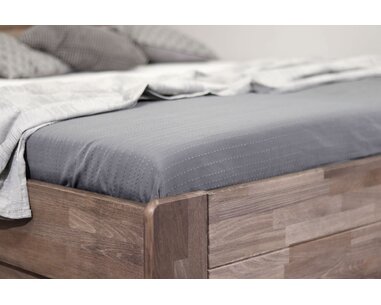 Zvýšená válenda dvoulůžko Futon Zvýšená válenda dvoulůžko Futon