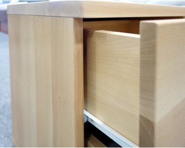 Noční stolek Bára 1zásuvkový, masiv buk Noční stolek Bára 1zásuvkový, masiv buk