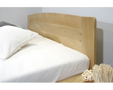 Postel dvoulůžko s úložným prostorem Justina, masiv dub Postel dvoulůžko s úložným prostorem Justina, masiv dub