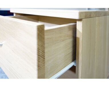 Noční stolek Bára 1zásuvkový, masiv dub Noční stolek Bára 1zásuvkový, masiv dub