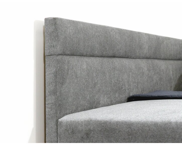 Detail čela - postel s dlouhým čelem Detail čela - postel s dlouhým čelem