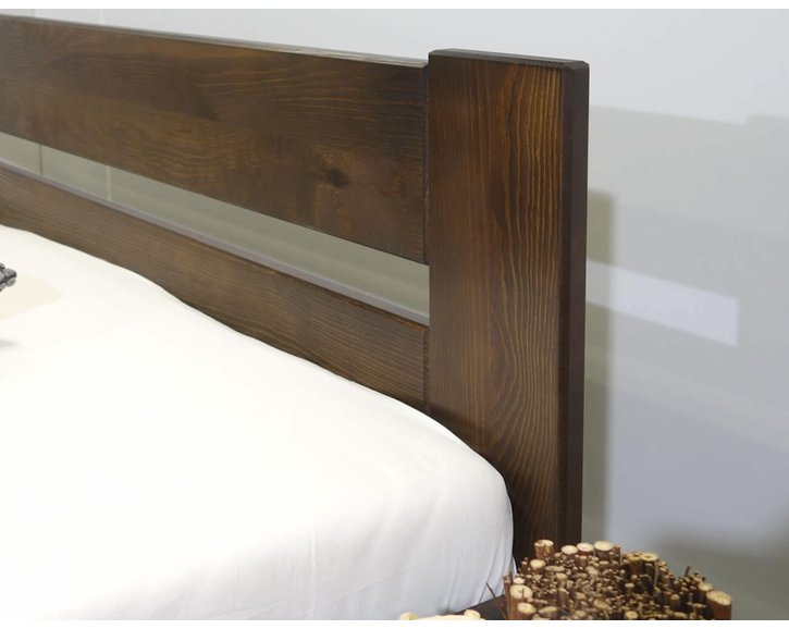 Dřevěná postel jednolůžko Hanka, masiv borovice, moření ořech Dřevěná postel jednolůžko Hanka, masiv borovice, moření ořech